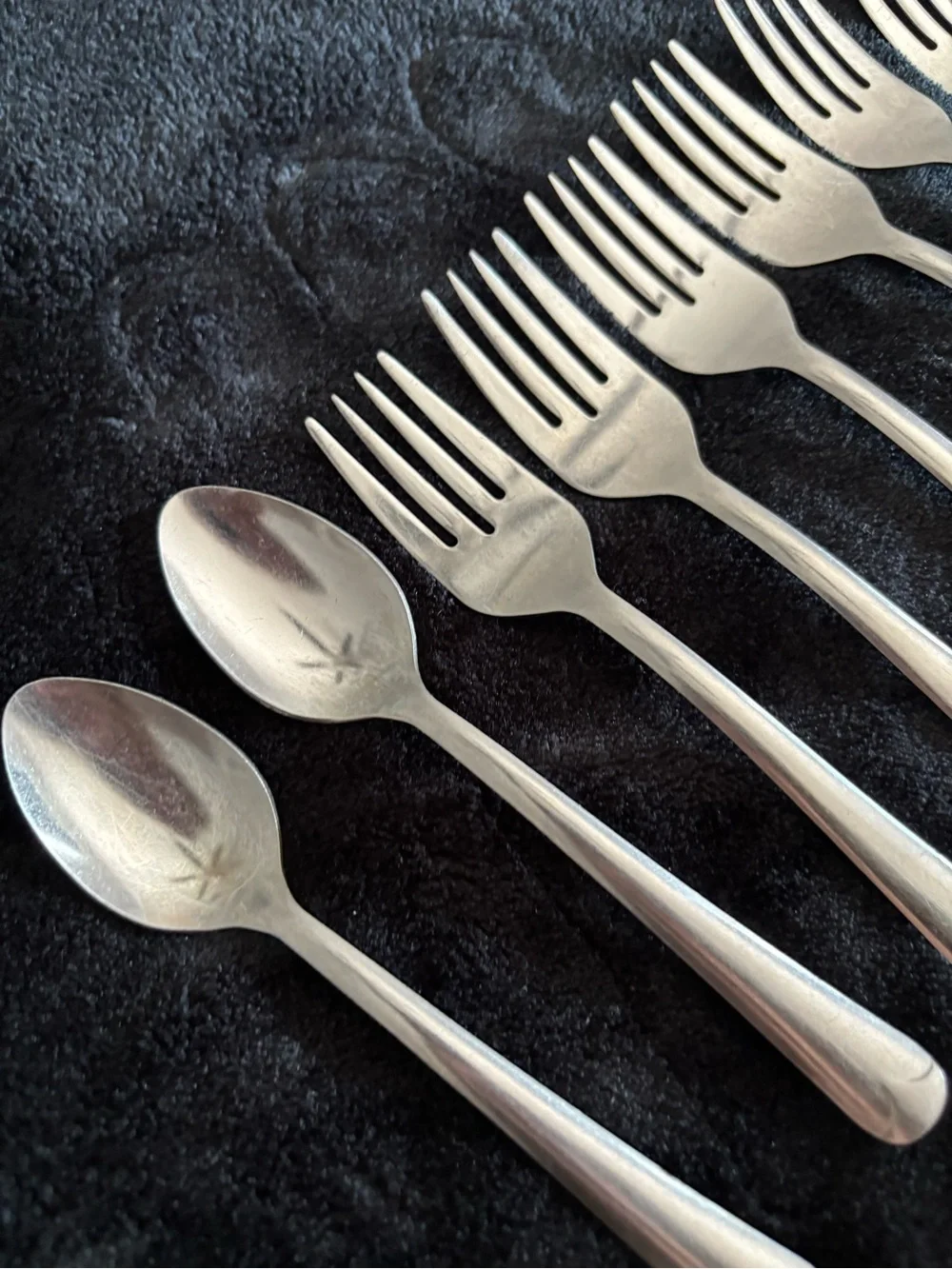VTG WALCO Stainless Steel Taiwan Flatware 9 Piece Set- 7 Forks & 2 Spoons